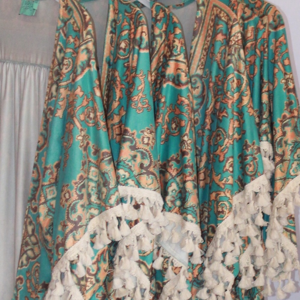 JUDITH MARCH ALDIN RUG SUEDE PRINT Cozy Cardigan - Picture 6 of 6